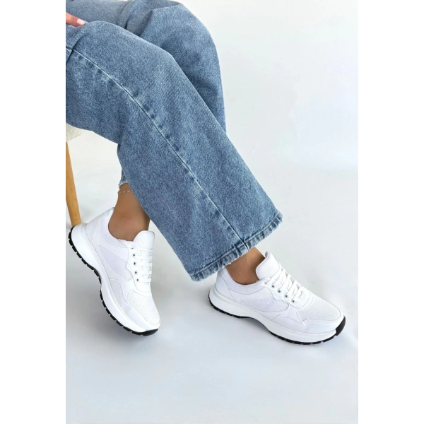 Slar Beyaz Cilt Bağcıklı Spor Ayakkabı