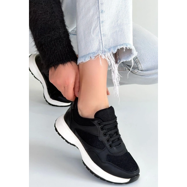 Slar Siyah Cilt Simli Bağcıklı Spor Ayakkabı