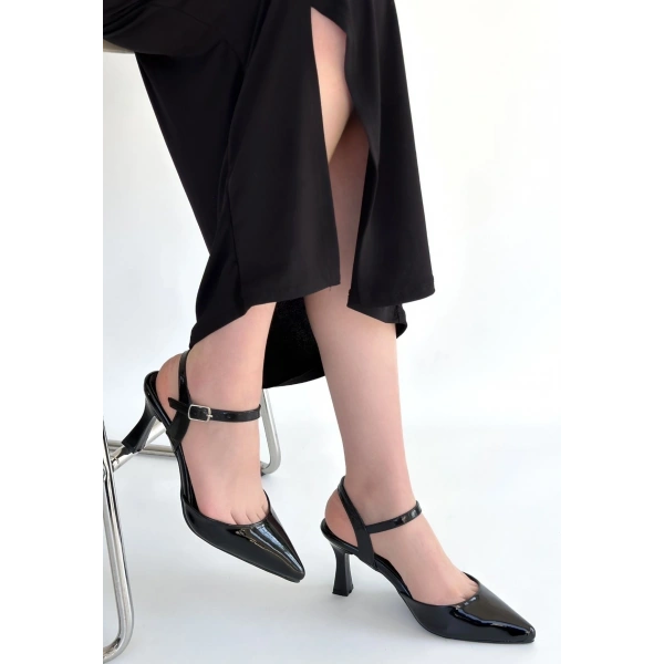 Suden Siyah Rugan Topuklu Ayakkabı