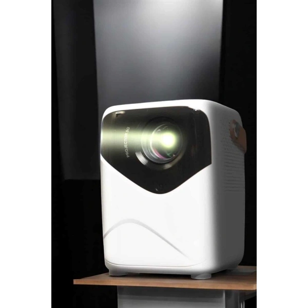 Taşınabilir Android Projeksiyon Wifi Destekli 4K Multimedia Tabanlı Ev Ve Ofis Tipi