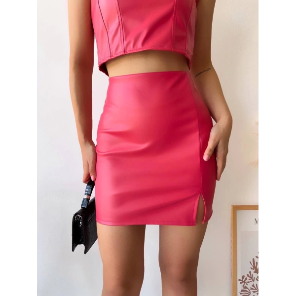 Tek yırtmaçlı arkadan fermuarlı deri etek fuşya s24475