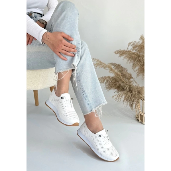 Tone Beyaz Cilt Bağcıklı Spor Ayakkabı