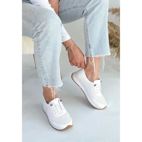 Tone Beyaz Cilt Bağcıklı Spor Ayakkabı