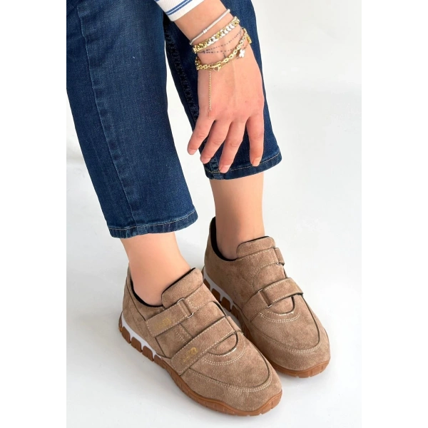 Tunga Bej Süet Cırt Cırtlı Spor Ayakkabı