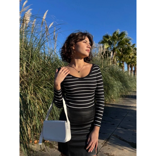 V yaka çizgili bluz siyah A3699