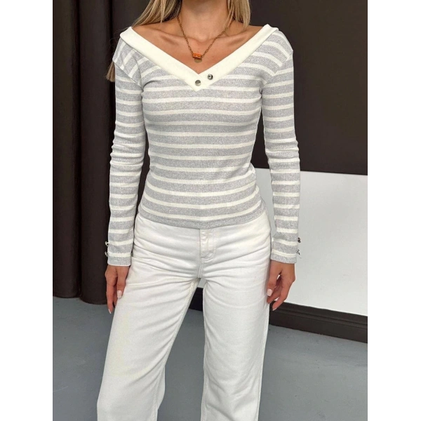 V yaka kol ve yaka düğmeli bluz gribeyaz A4047