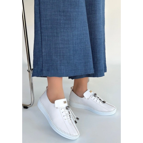 Warte Beyaz Deri Bağcıklı Spor Ayakkabı