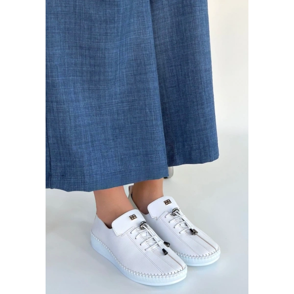 Warte Beyaz Deri Bağcıklı Spor Ayakkabı