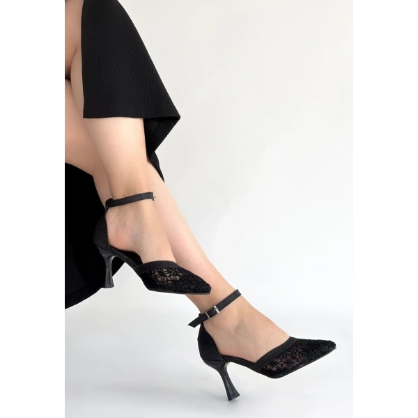 Weja Siyah Cilt Tül Detaylı Topuklu Ayakkabı