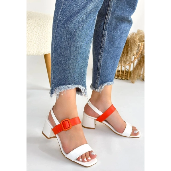 Year Beyaz Cilt Turuncu Detaylı Beyaz Topuklu Ayakkabı