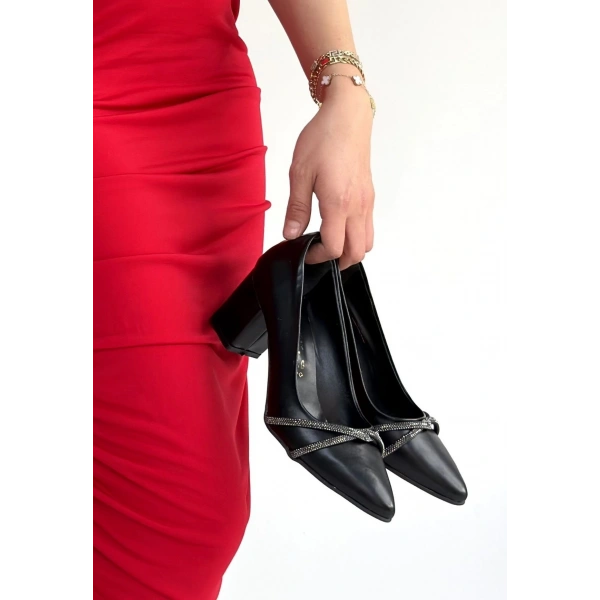 Zenta Siyah Cilt Topuklu Ayakkabı