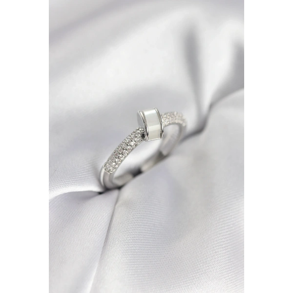 Zirkon Taşlı Sedefli Gümüş Renk Kadın Yüzük