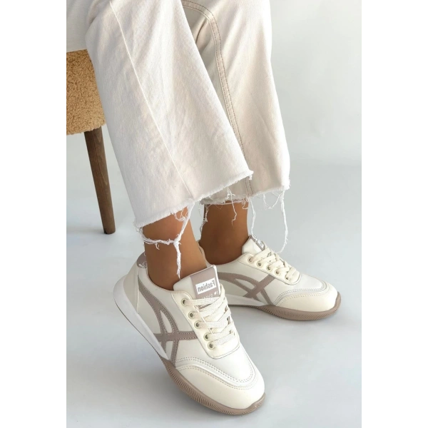 Zlay Bej Cilt Vizon Detaylı Bağcıklı Spor Ayakkabı