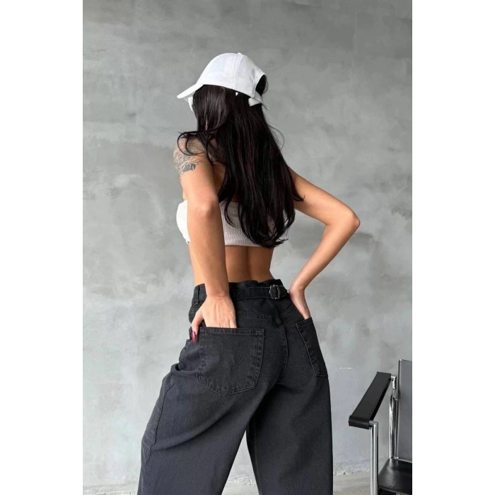 Arkadan tokalı jeans pantolon Siyah