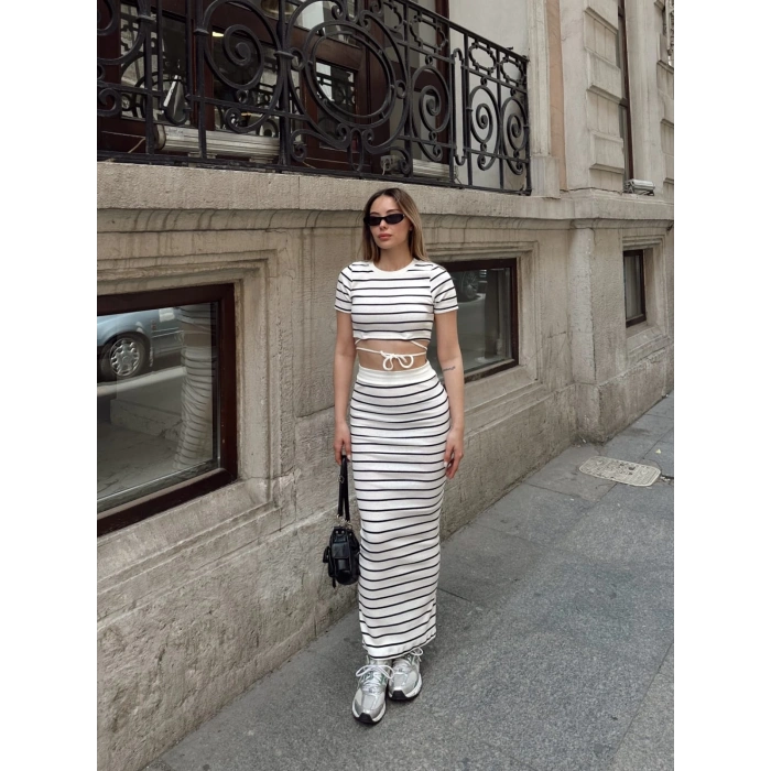 Çizgili etekli takım beyaz s3609