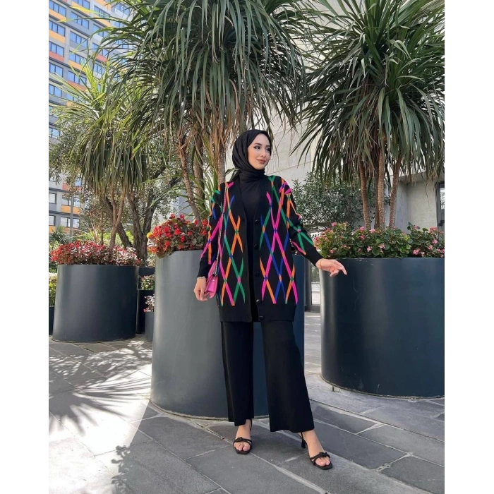 Hırkalı ikili takım çok renkli triko siyah