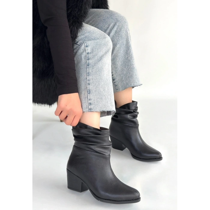 Lukana Siyah Cilt Topuklu Körüklü Bot