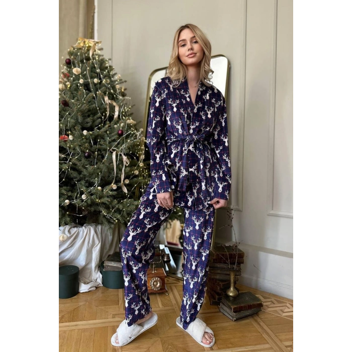 MOR ZEMİN BEYAZ GEYİK KADİFE İKİLİ TAKIM