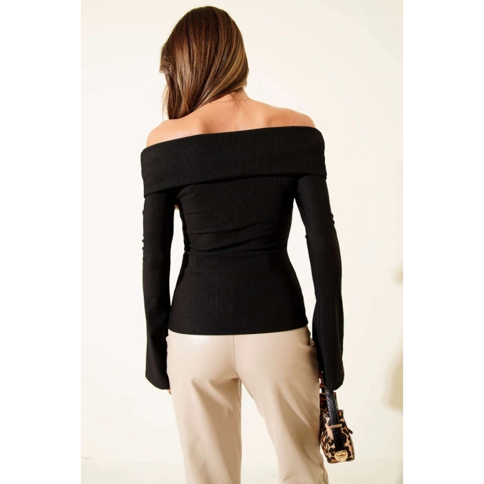 Omzu Açık Fermuarlı Bluz siyah T4330