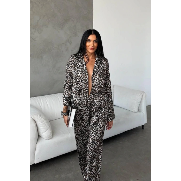 YEŞİL LEOPAR DİJİTAL BASKILI UZUN SATEN PİJAMA