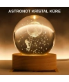 3D Astronot Kristal Küre Gece Lambası USB Ahşap Standlı Dekoratif Işık