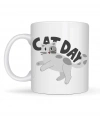 Cat Day Kedi Desenli Porselen Kupa MODEL 67 – Sevimli Kedi Figürlü, Günlük Kullanıma Uygun, Kahve & Çay Kupası