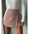 İki düğmeli kaz ayağı desen ch kumaş şort etek bordobeyaz h26414