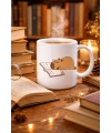 Kitap Okuyan Kapibara Tasarımlı Porselen Kupa MODEL 99 – Sıcacık Kahve Keyfi İçin Sevimli Tasarım