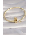 Pirinç Gold Renk İşleme Detay Charm Model Kadın Bileklik