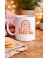 Stay Positive Tasarımlı Porselen Kupa MODEL 144 – Renkli Gökkuşağı Desenli, Motivasyon Veren Kahve & Çay Kupası – Hediyelik Kupa