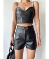 Tokalı deri şort siyah s24444