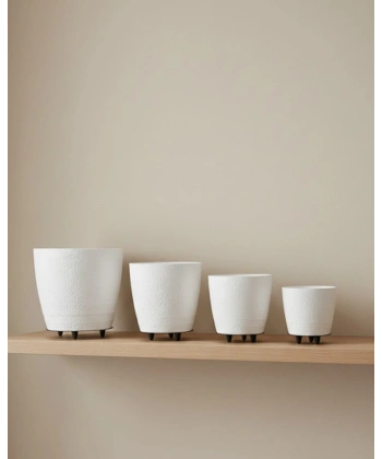 4’lü 3D Beyaz Dekoratif Vazo Seti Modern Ayaklı Şık Saksı Takımı