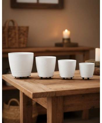 4’lü 3D Şık Beyaz Saksı Seti Modern Ayaklı Dekoratif Vazo