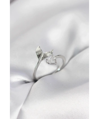 Balık Kuyruğu Model Gümüş Renk Zirkon Taşlı Kadın Yüzük