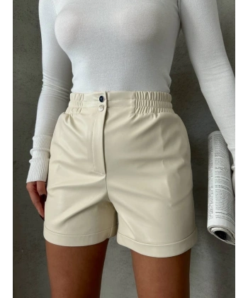 Beli lastikli çıtçıtlı deri şort krem w241007