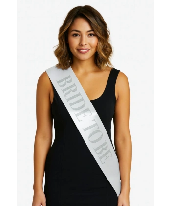 Beyaz Saten Üzerine Kalın Gümüş Yazılı Bride To Be Kuşağı 10 cm Genişlik