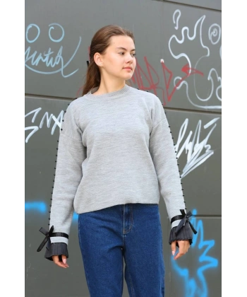 Boncuklu bile detaylı kazak gri