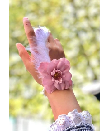 Bride to be Nedime Gelin Bilekliği Tüy ve İnci Boncuk Detaylı Pembe Renkli Bekarlığa Veda Partisi Bilekliği 10 Adet