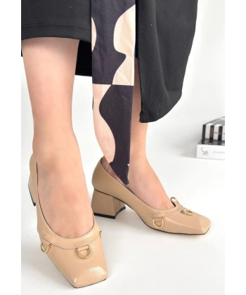 Cande Bej Rugan Topuklu Ayakkabı