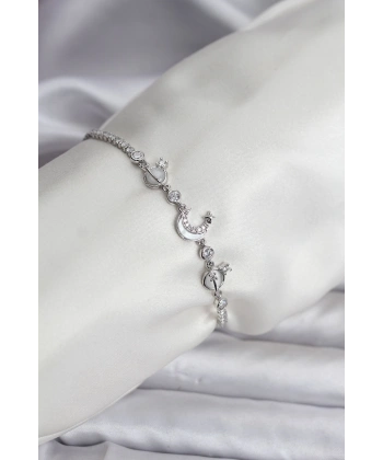 Charmlı Model Zirkon Taşlı Gümüş Renk Su Yolu Kadın Bileklik