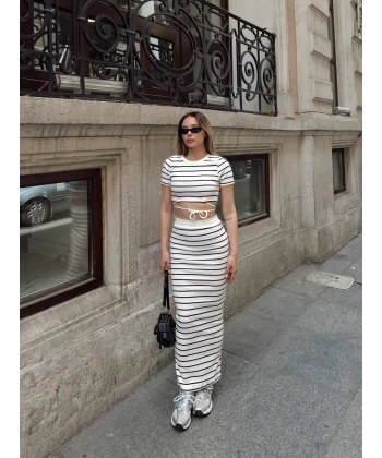 Çizgili etekli takım beyaz s3609
