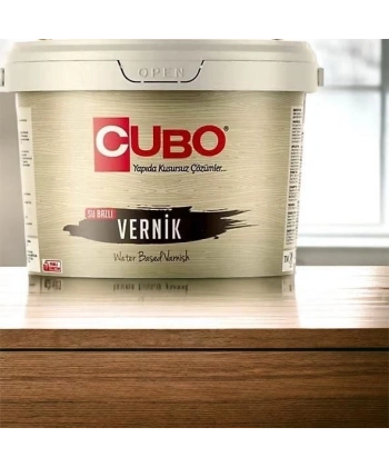 Cubo Su Bazlı Parlak Vernik Şeffaf 0,75 Litre