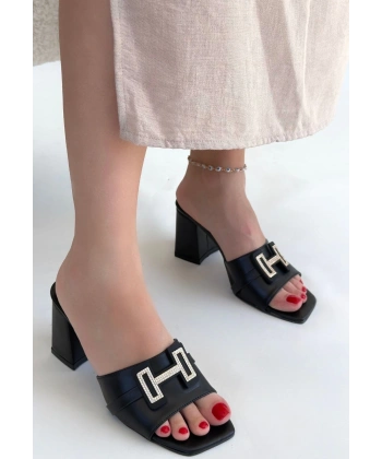 Erew Siyah Cilt Topuklu Terlik