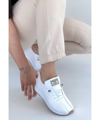 Fiert Beyaz Cilt Bağcıklı Spor Ayakkabı