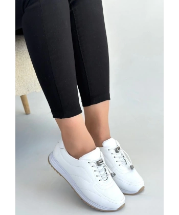 Finna Beyaz Cilt Bağcıklı Spor Ayakkabı