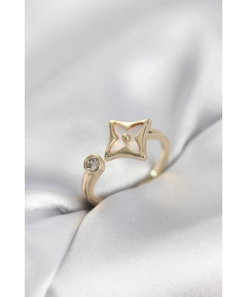 Gold Renk Köşeli Yonca Model Zirkon Taşlı Kadın Yüzük