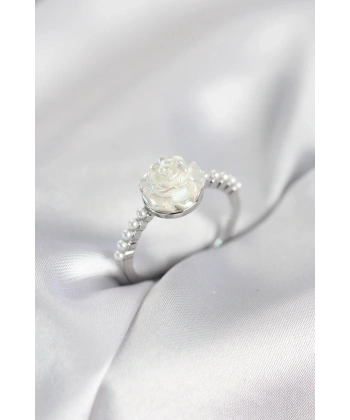 Gümüş Renk Gül Model İncili Kadın Yüzük