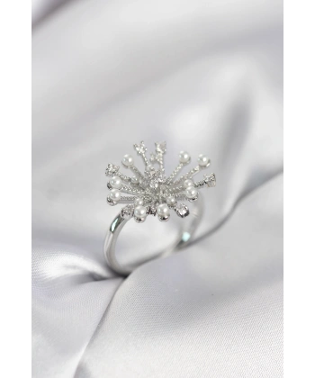 Gümüş Renk Karahindiba Model Zirkon Taşlı Kadın Yüzük