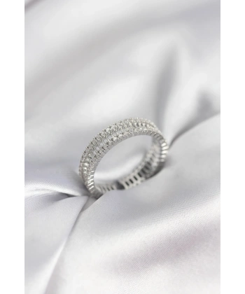 Gümüş Renk Minimal Zirkon Taşlı Kadın Yüzük