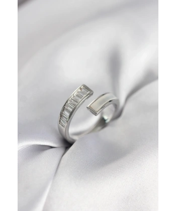 Gümüş Renk Sedefli Baget Zirkon Taşlı Kadın Yüzük